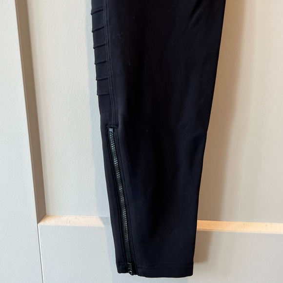 Athleta Delancey Moro tights size Small - Picture 6 of 10